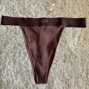 SKIMS Cotton Rib Thong in Size L Brand New